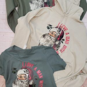 Love A Man With A Beard T-Shirt / Hoodie